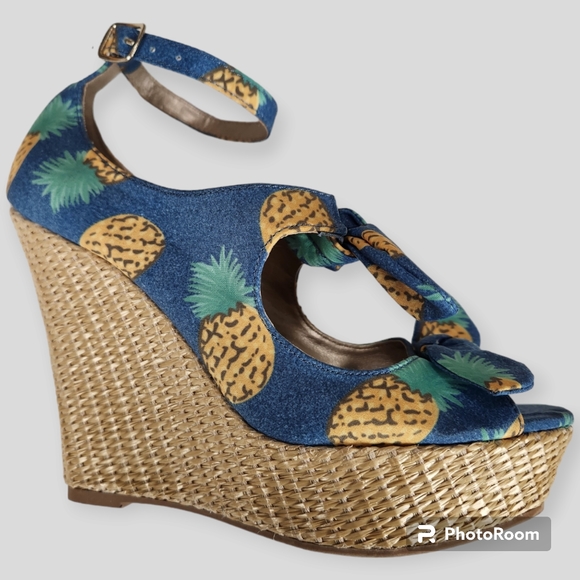 Qupid Pin-up, Retired "BluePineapple" Wedge Sandals size 6.5 NWOT - Picture 2 of 11
